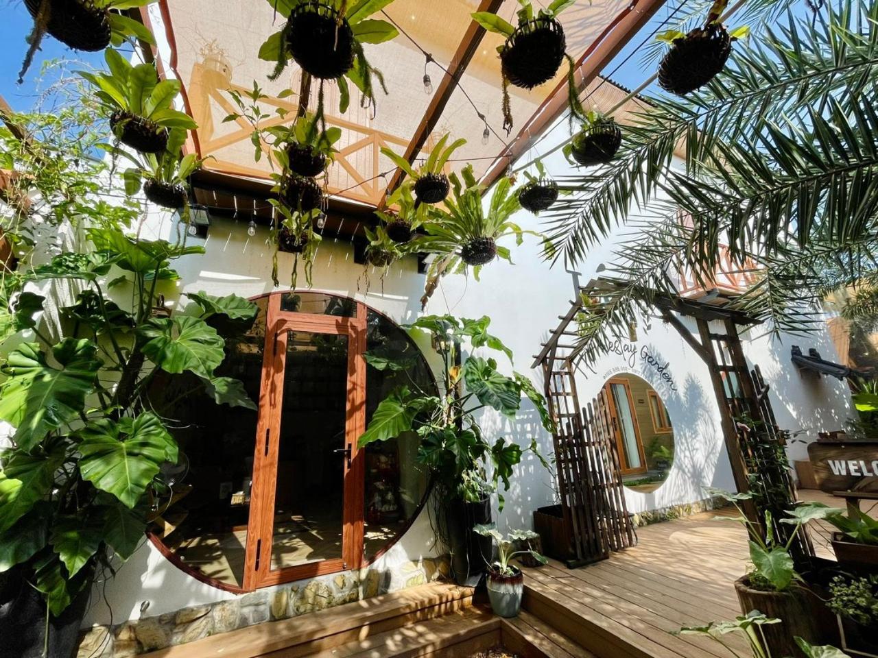 La Garden Homestay ลองซเวียน ภายนอก รูปภาพ